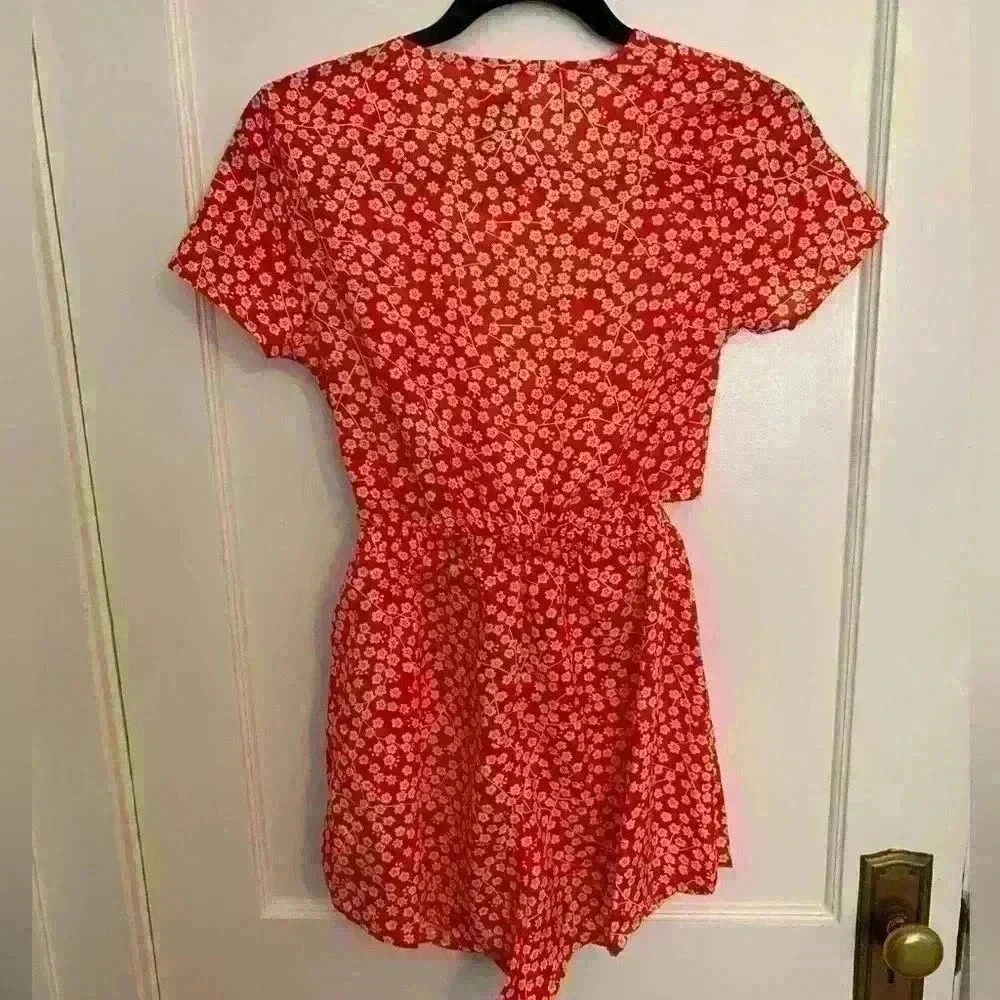 Princess Polly Ragnar Front Cutout Romper, Red and white floral, Women’s Size 2 - Picture 6 of 10